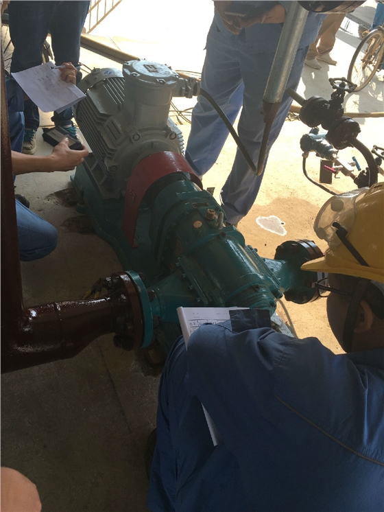 羅德銷售工程師服務現(xiàn)場(二) 羅德銷售工程師服務現(xiàn)場(二)