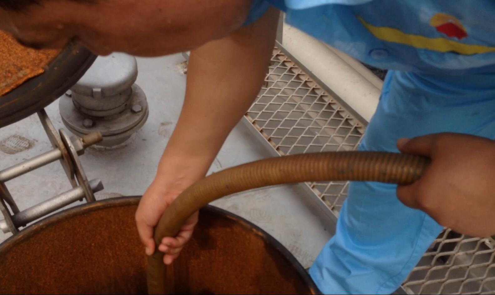 凸輪轉(zhuǎn)子泵應(yīng)用卸油掃倉工位的保養(yǎng)方式。